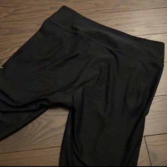 Nike Dri-Fit Straight 26” High Waisted Black Leggings Size L - Picture 6 of 6